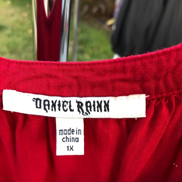 Red Top - Picture 2 of 2